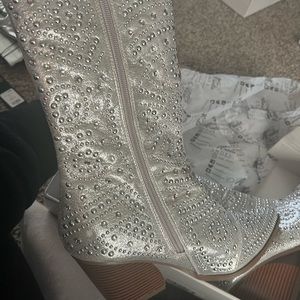 Rhinestone (Silver) Cowboy Boots!